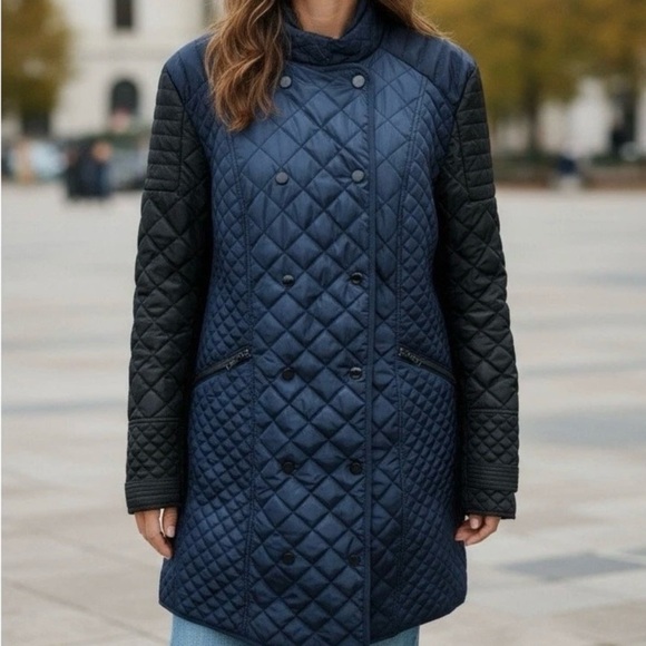 Black Rivet Jackets & Blazers - Black Rivet Women's Navy and Black Quilted Puffer Coat Size S